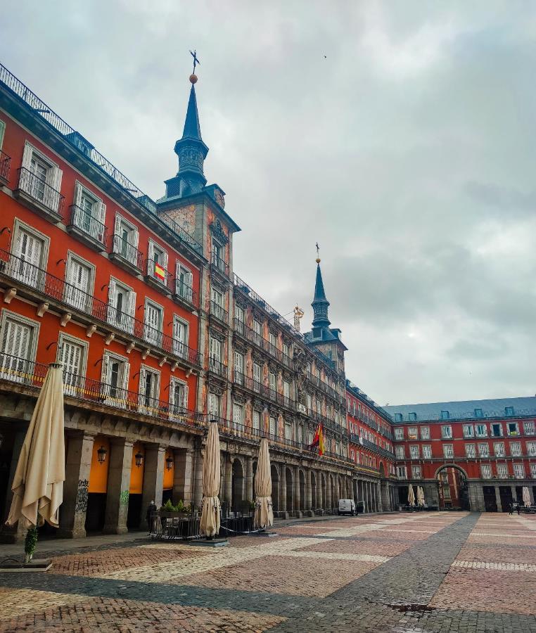 Ch Rayuela Hotel Madrid Exterior photo
